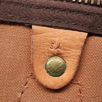 Louis Vuitton Speedy 40 Bag