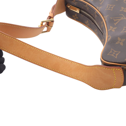 Louis Vuitton Croissant MM Bag