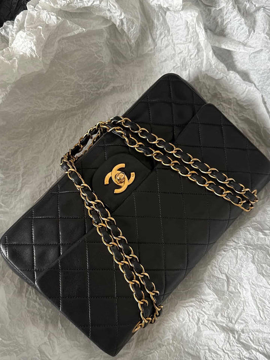 Chanel Classic Flap Bag Medium Vintage