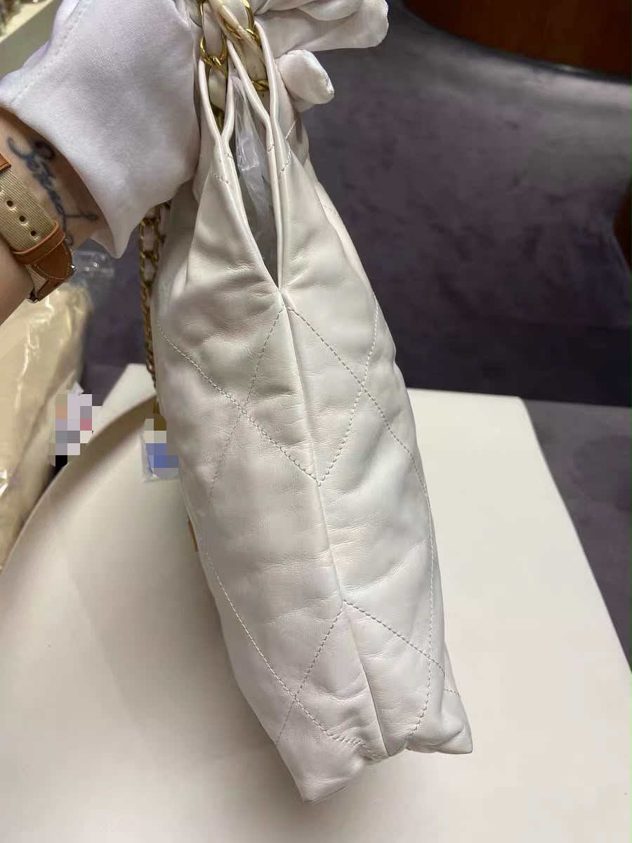 Chanel 22 bag small + touch up Pre Order