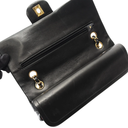Chanel Classic Flap Bag Vintage Medium Lambskin Black