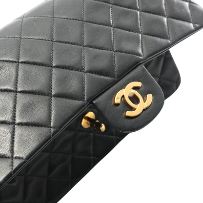 Chanel Classic Flap Bag Vintage Medium Lambskin Black