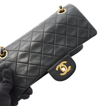 Chanel Classic Flap bag Medium Lambskin