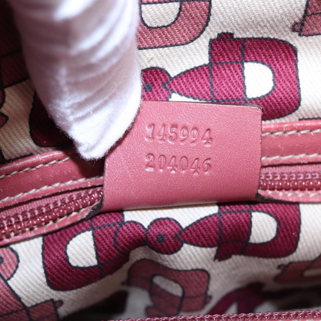 Gucci GG Signature Bag