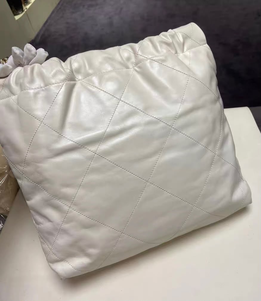 Chanel 22 bag small + touch up Pre Order