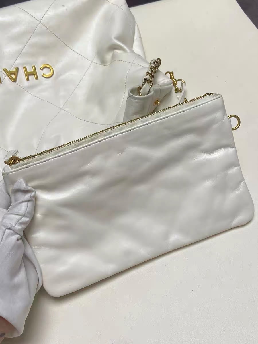 Chanel 22 bag small + touch up Pre Order