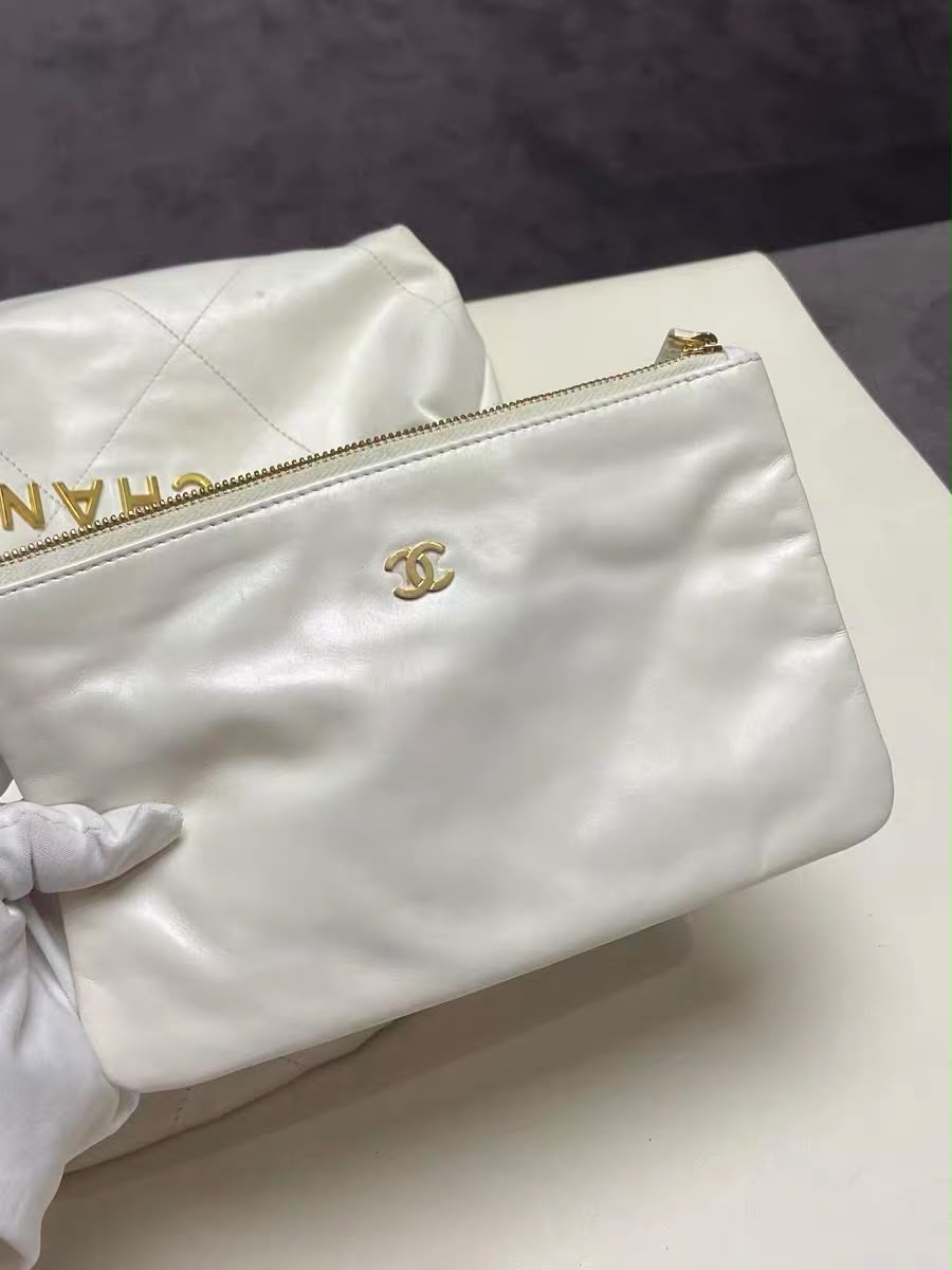 Chanel 22 bag small + touch up Pre Order